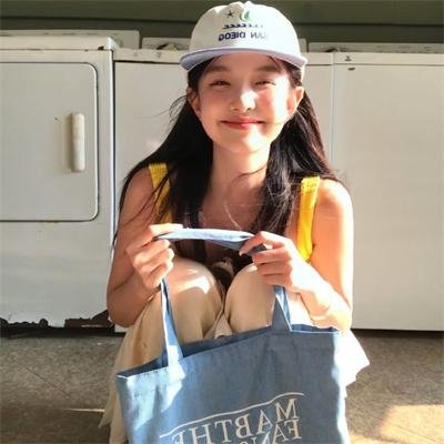 龙仁食堂 海报