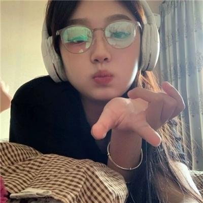梨泰春晓 海报